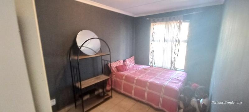 2 Bedroom Property for Sale in Guldenland Western Cape